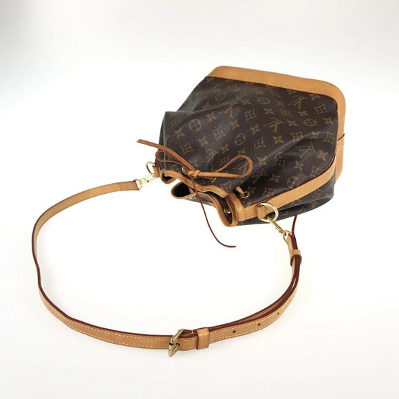 LOUIS VUITTON Monogram Petit Noe Shoulder bag - Picture 4 of 15